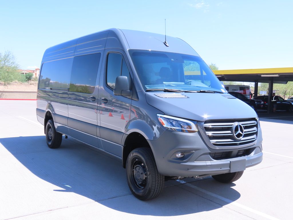 2024 Mercedes-Benz Sprinter 2500 3