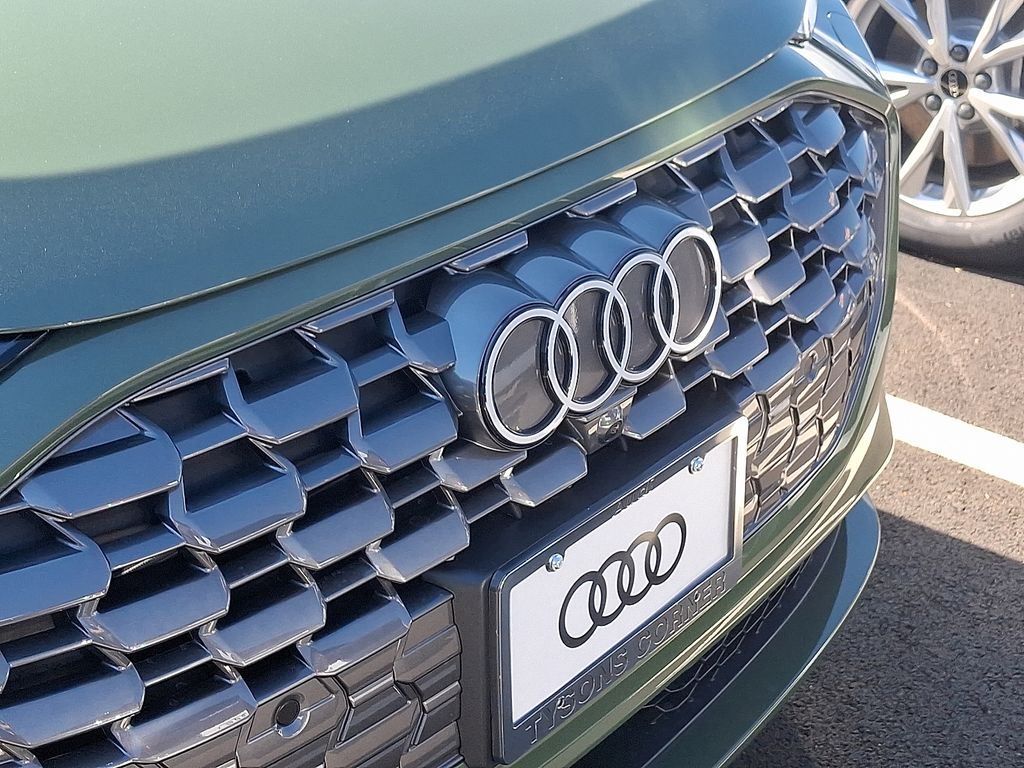 Thumbnail: 2025 Audi Q5 - 3