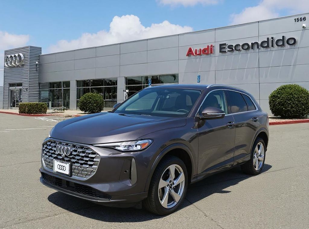 Thumbnail: 2025 Audi Q5 - 1