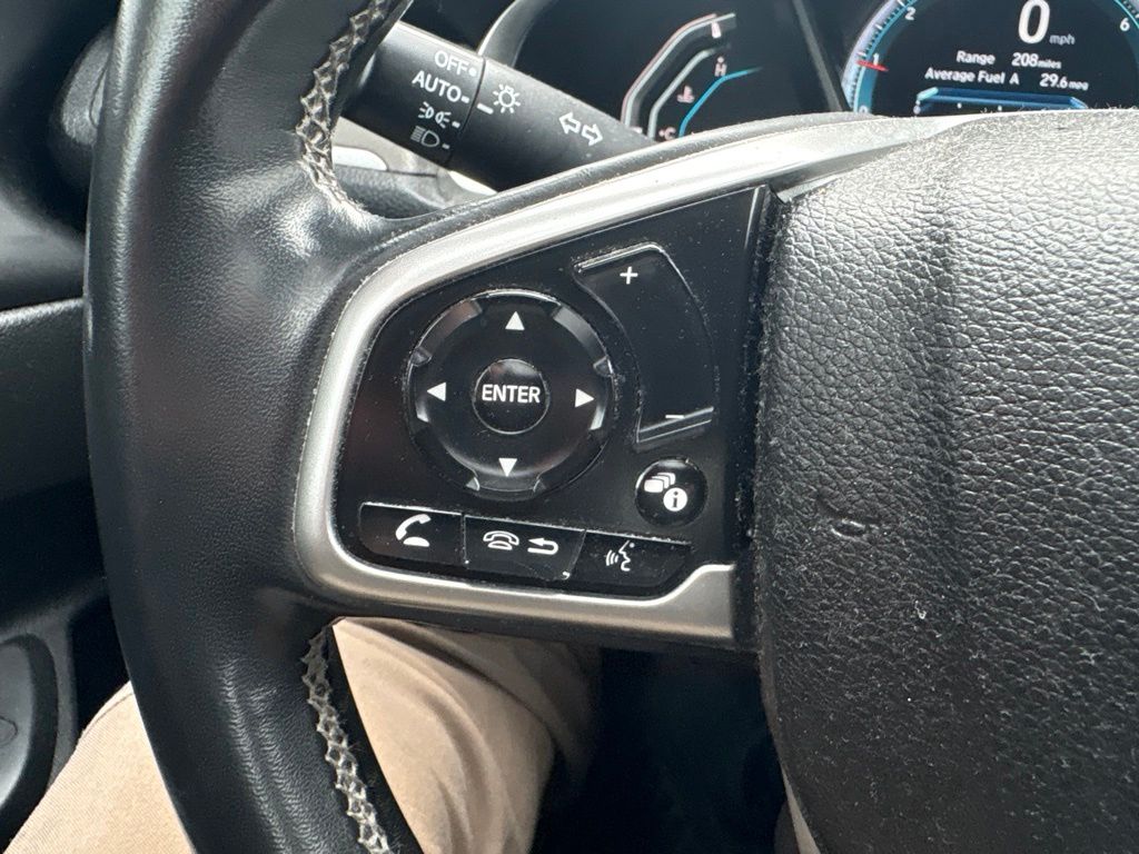 Used 2021 White Honda  image 19