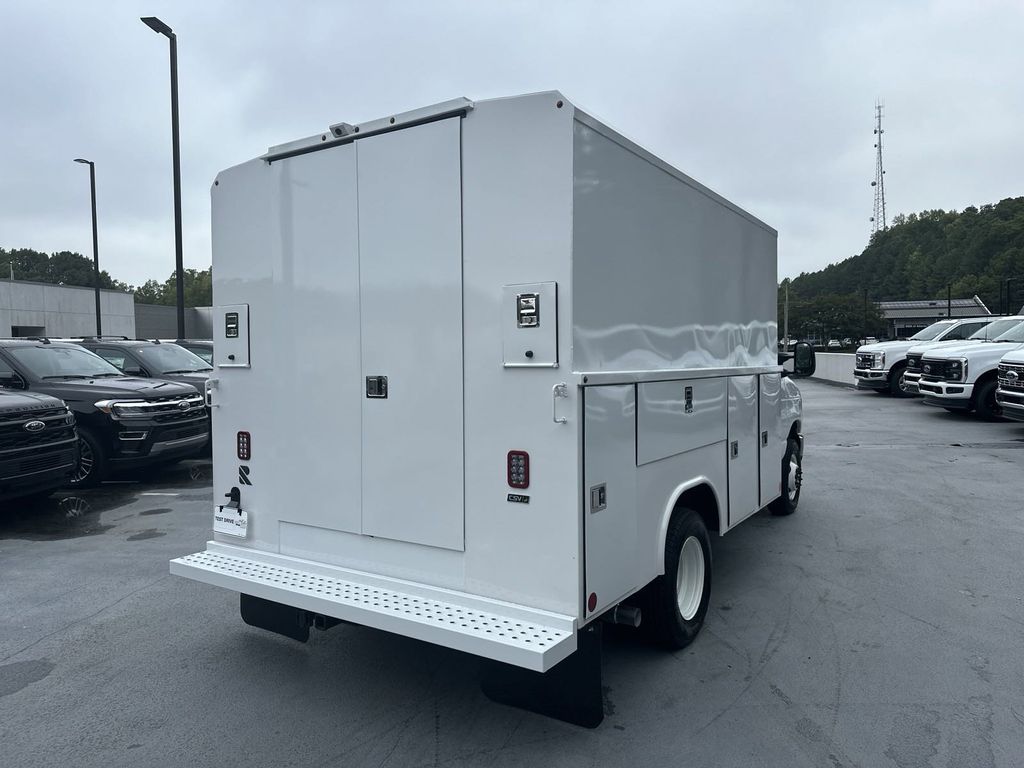 2025 Ford E-350SD Base 7