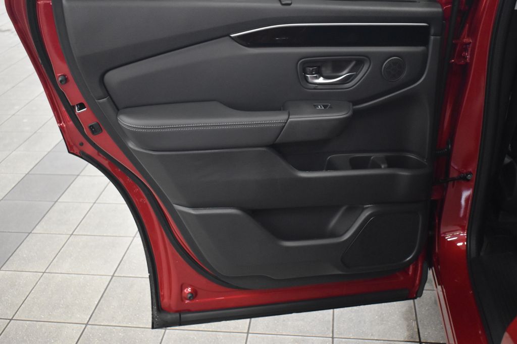 Thumbnail: 2025 Honda Pilot - 21