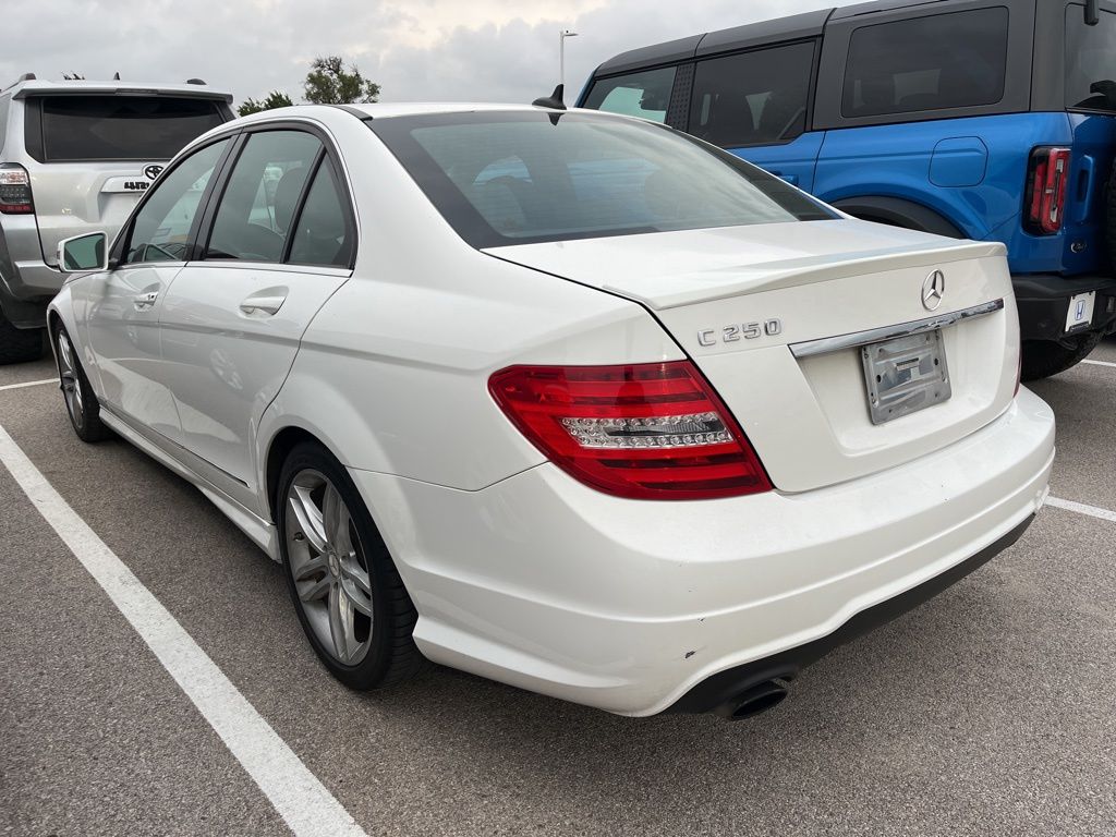 Thumbnail: 2013 Mercedes-Benz C-Class - 4