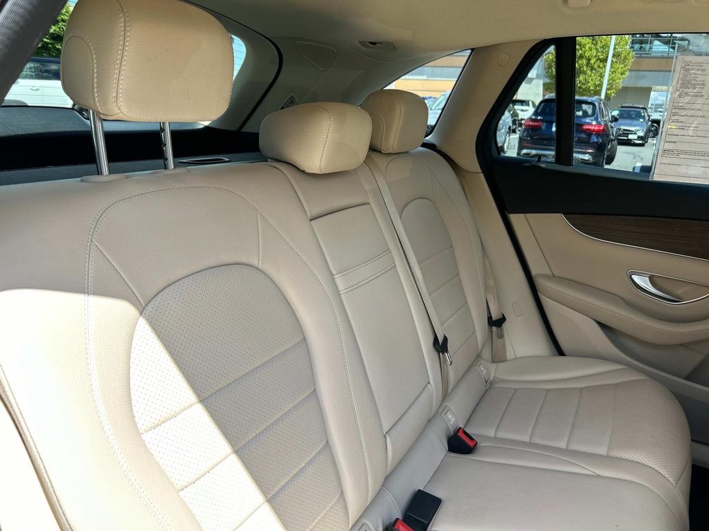 Thumbnail: 2021 Mercedes-Benz GLC - 27