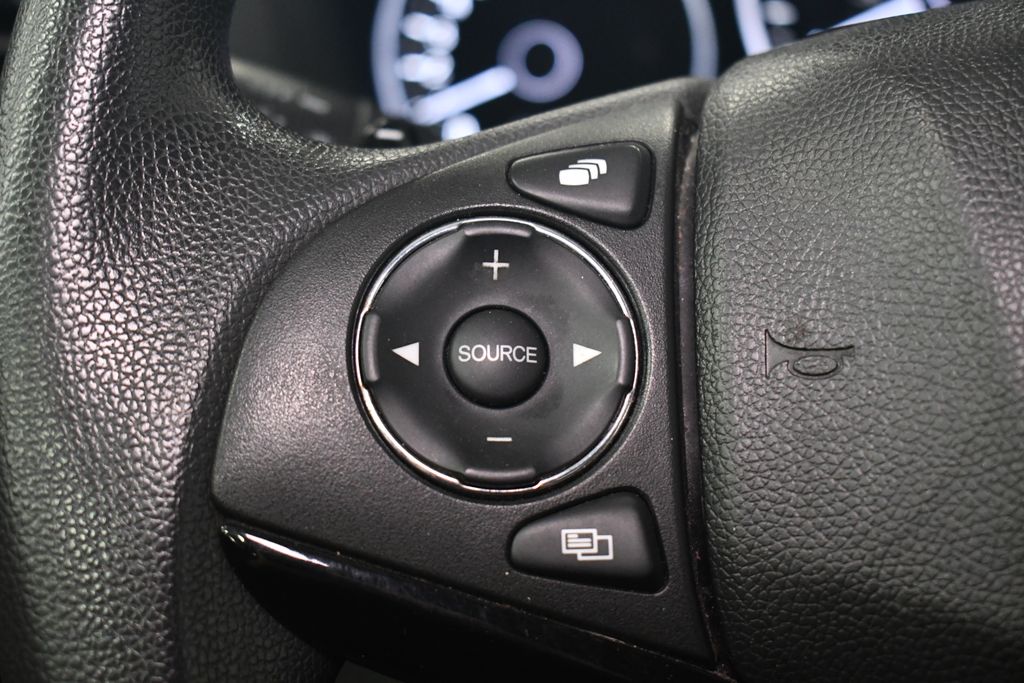 Thumbnail: 2016 Honda HR-V - 21