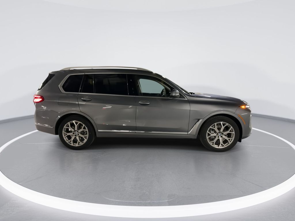 2025 BMW X7 xDrive40i 9