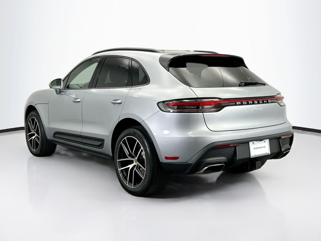 Thumbnail: 2026 Porsche Macan - 3
