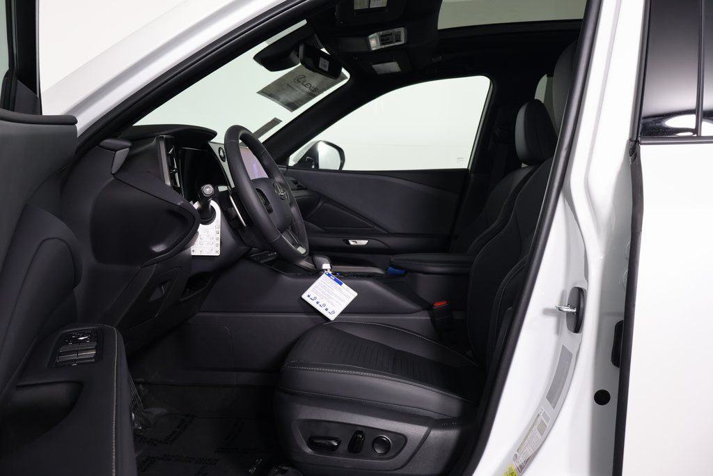 Thumbnail: 2026 Lexus TX - 5