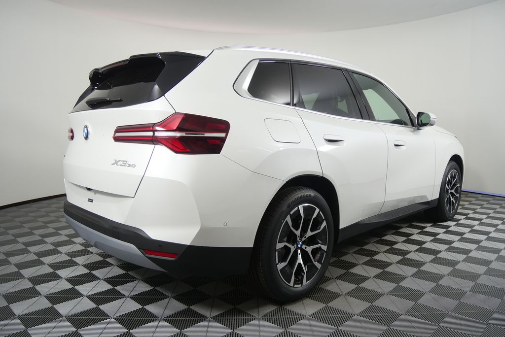 Thumbnail: 2026 BMW X3 - 3