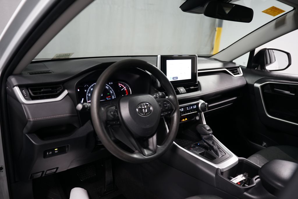 2023 Toyota RAV4 XLE 11