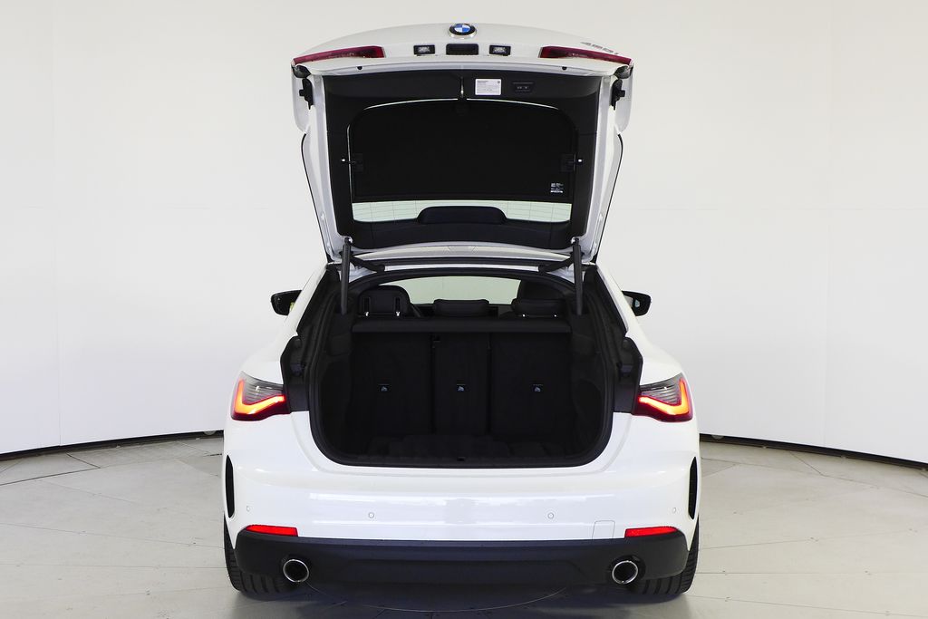 Thumbnail: 2024 BMW 4 Series - 10