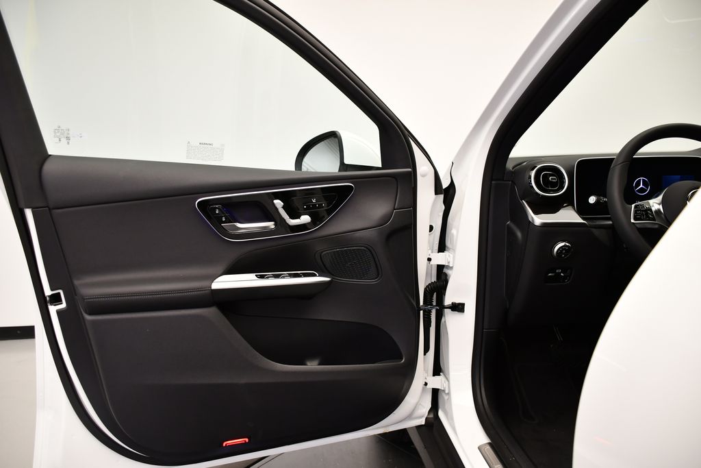 Thumbnail: 2026 Mercedes-Benz GLC - 30