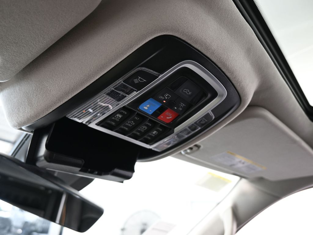 New 2026 Bright White Clearcoat Ram Tungsten image 22