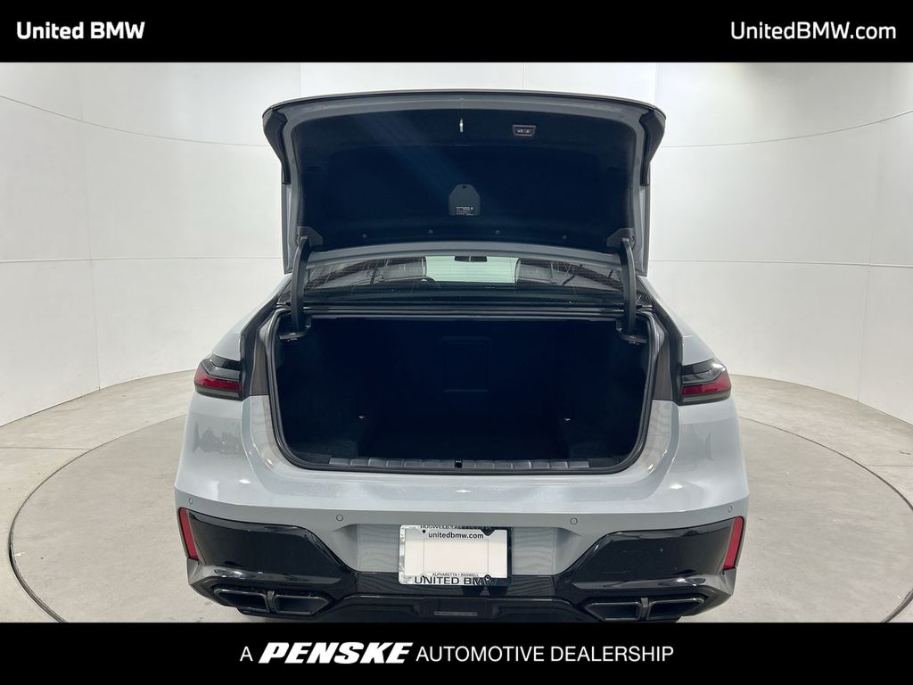 2025 BMW 7 Series 760i xDrive 22