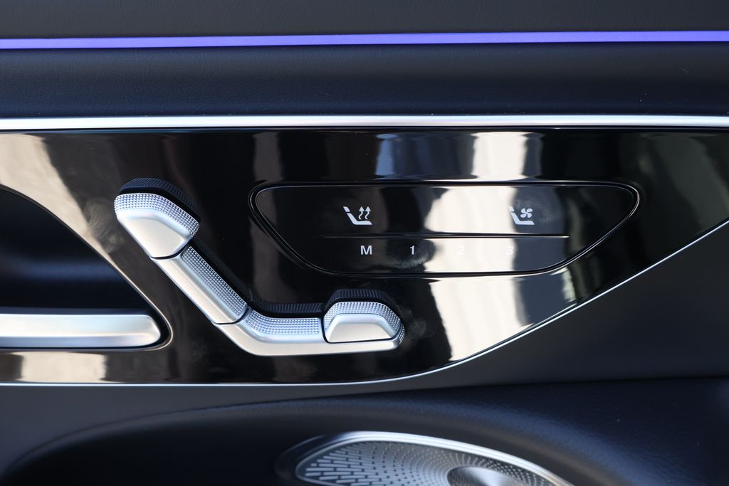 Thumbnail: 2025 Mercedes-Benz E-Class - 17