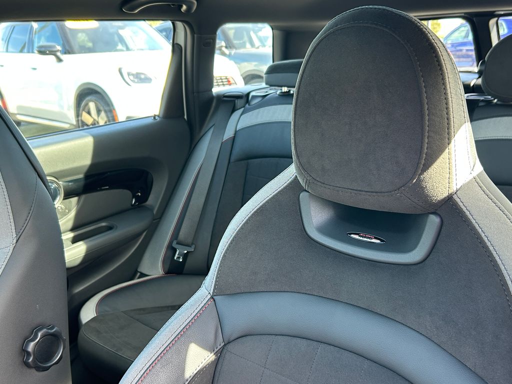 Thumbnail: 2023 MINI Cooper Clubman - 14