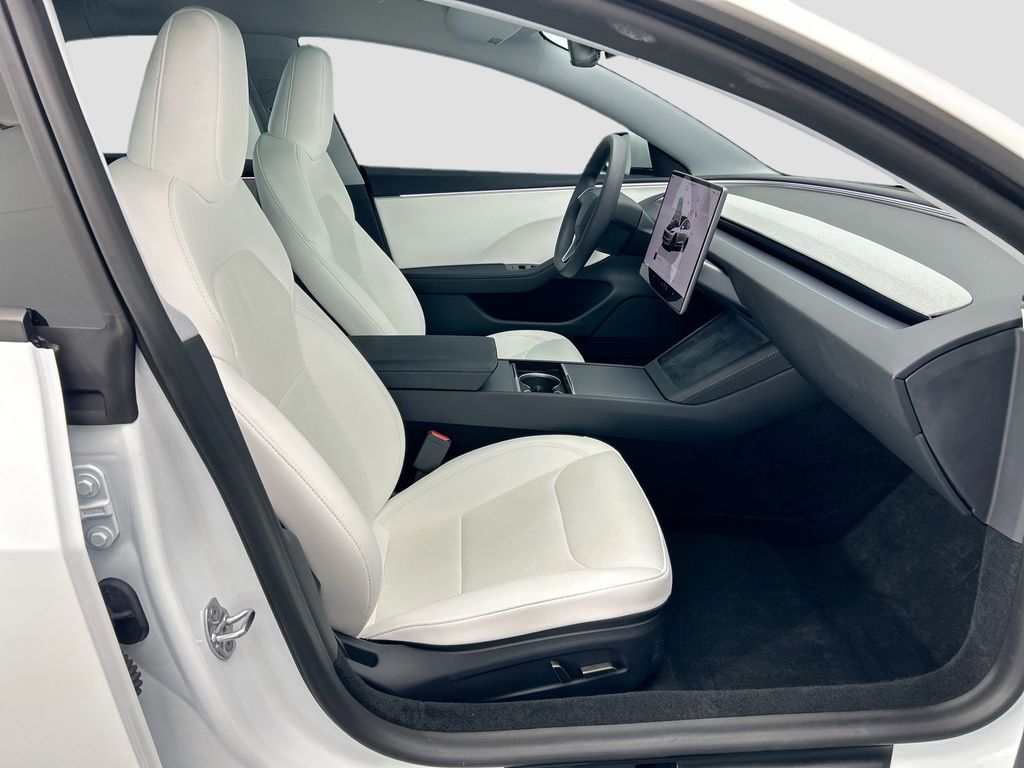 Thumbnail: 2025 Tesla Model 3 - 22