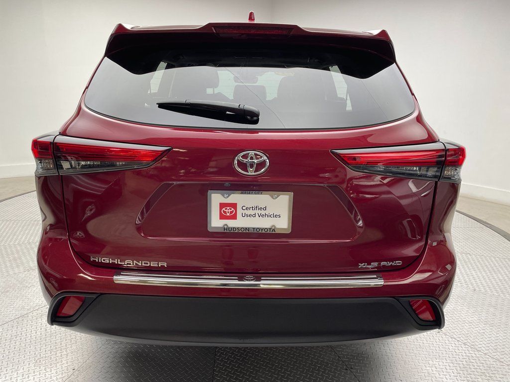 Thumbnail: 2021 Toyota Highlander - 6