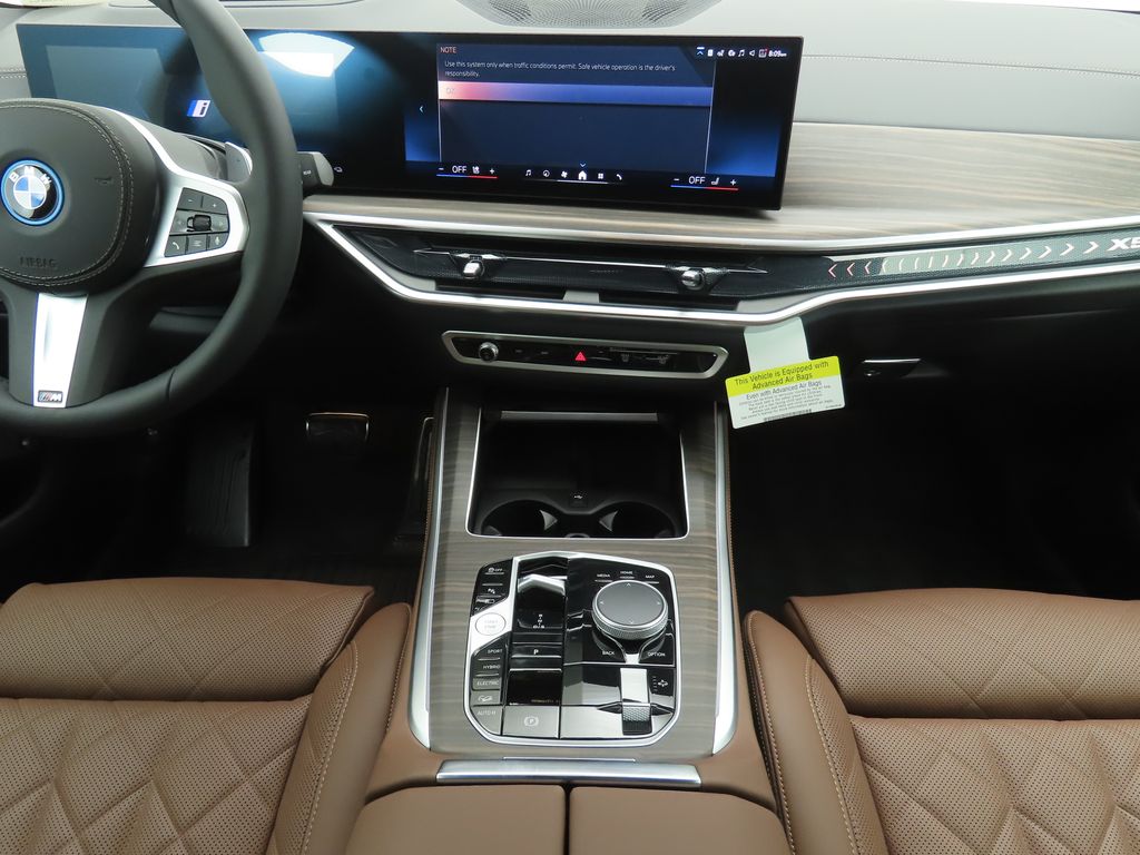 Thumbnail: 2026 BMW X5 - 13