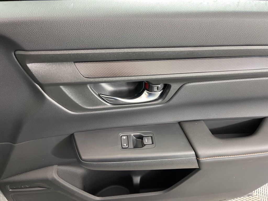 2025 Honda CR-V Sport 11