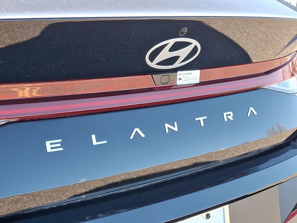 2025 Hyundai Elantra SEL 6