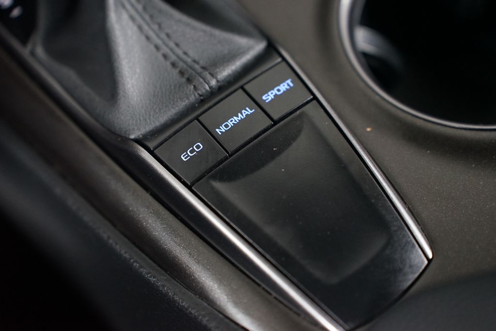 2024 Toyota Camry SE 22