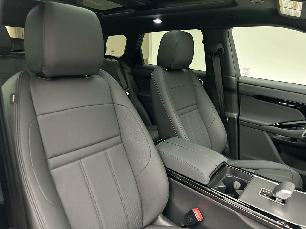 Thumbnail: 2026 Land Rover Range Rover Evoque - 14