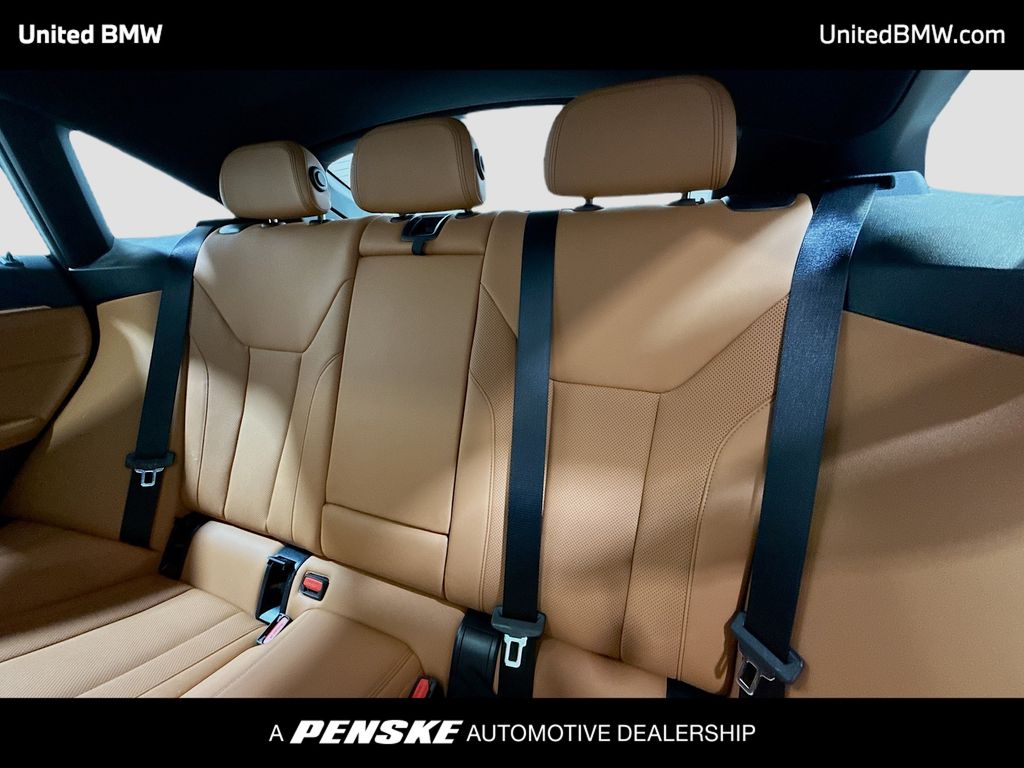 Thumbnail: 2025 BMW i4 - 13