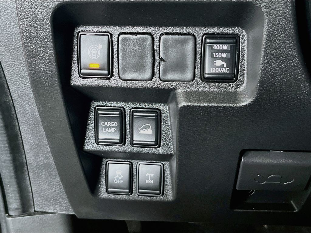 Used 2024 Black Nissan PRO-4X image 10