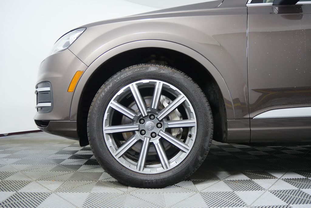 Thumbnail: 2018 Audi Q7 - 7