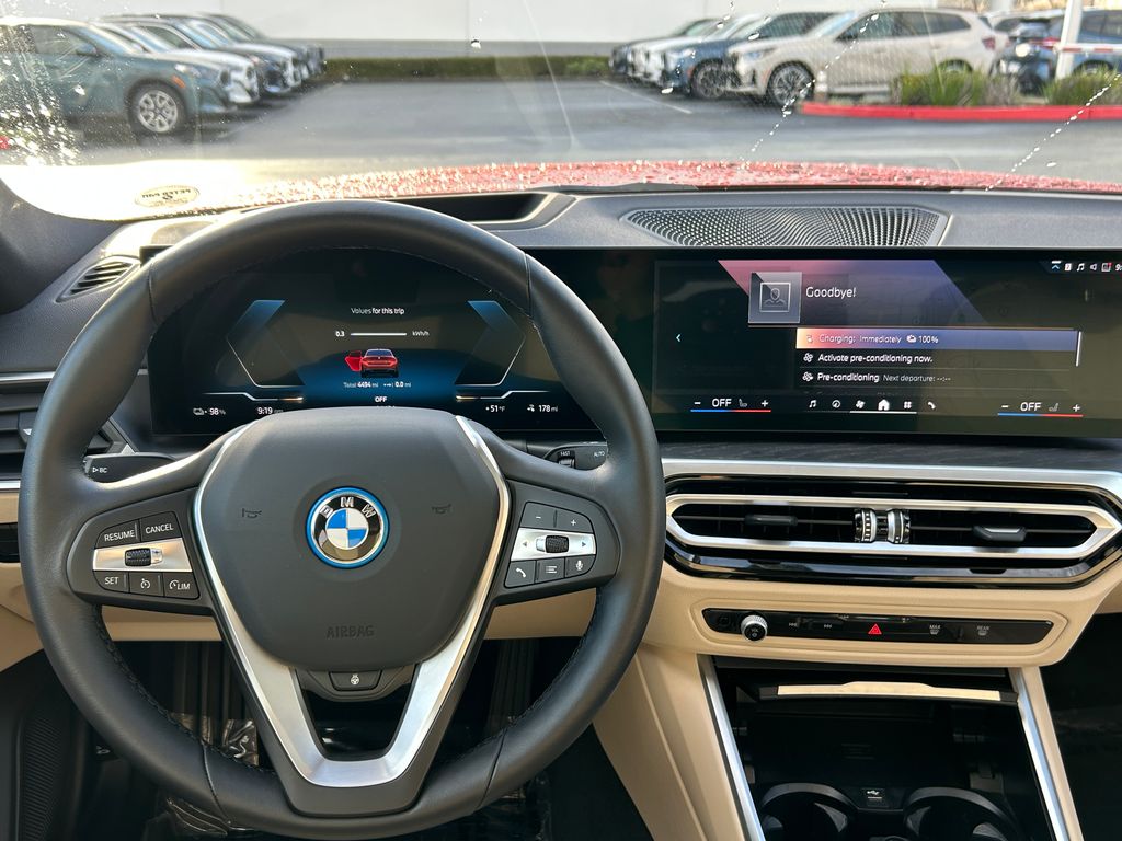 2024 BMW i4 eDrive35 17