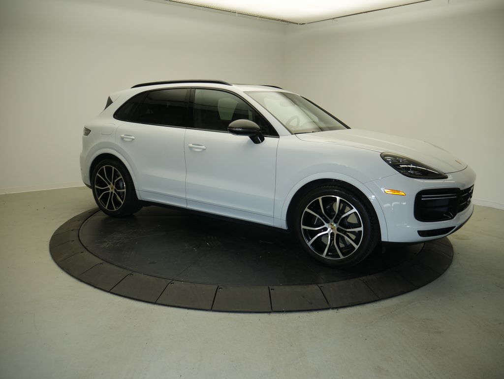 Thumbnail: 2023 Porsche Cayenne - 9