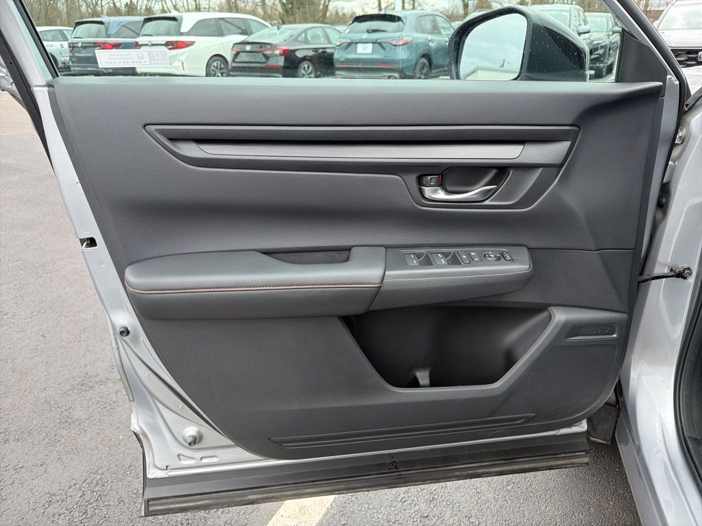 Thumbnail: 2023 Honda CR-V - 18