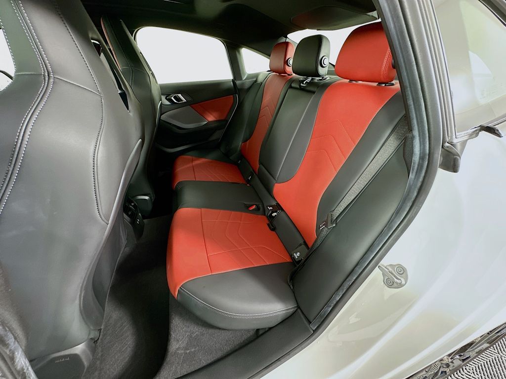 Thumbnail: 2025 BMW 2 Series - 23