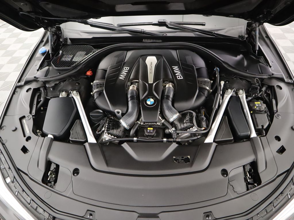 Thumbnail: 2019 BMW 7 Series - 30