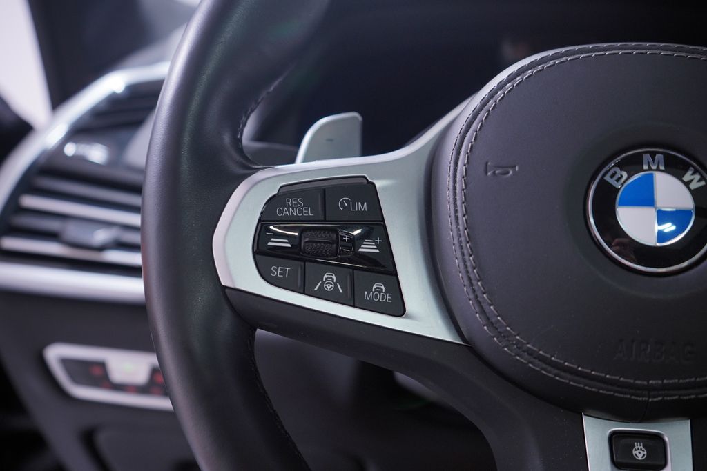 Thumbnail: 2022 BMW X5 - 20