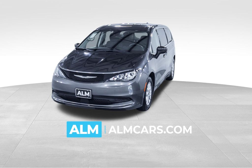 2023 Chrysler Voyager
