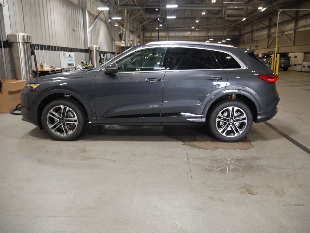 Thumbnail: 2026 Audi Q5 - 2