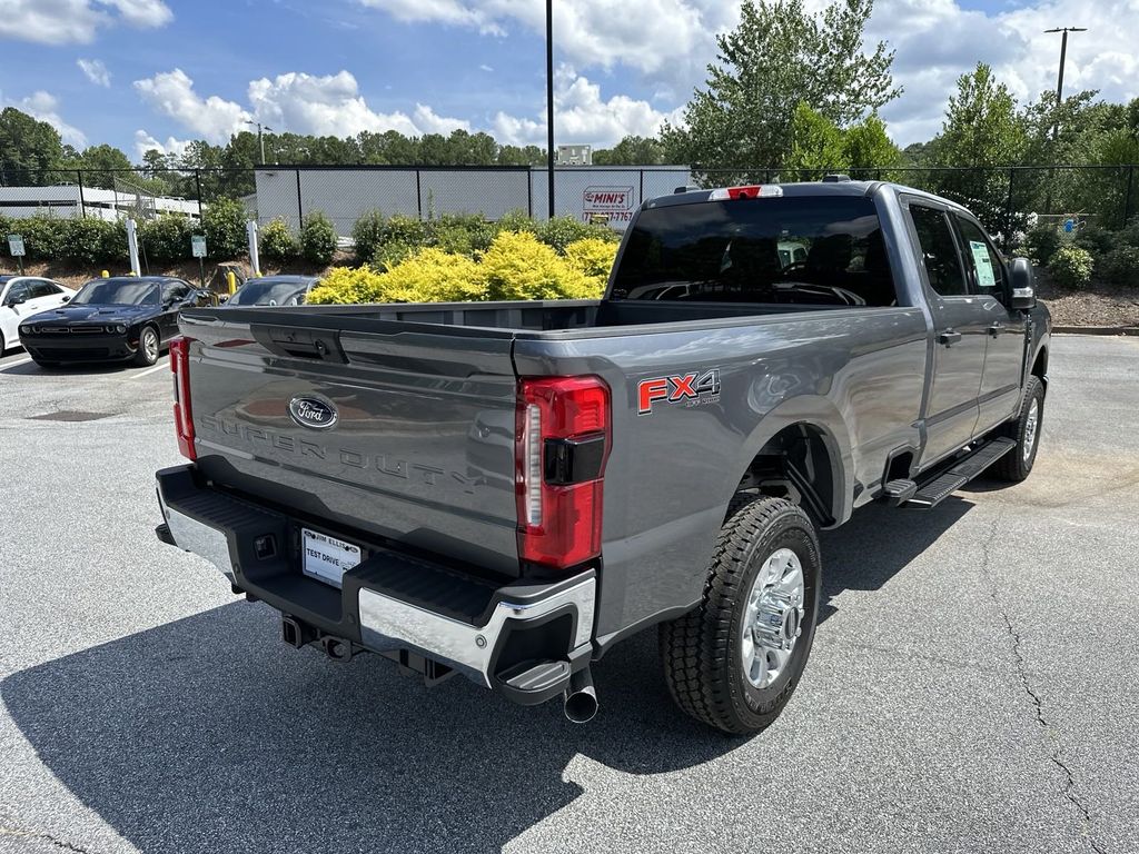 2024 Ford F-350SD XLT 7