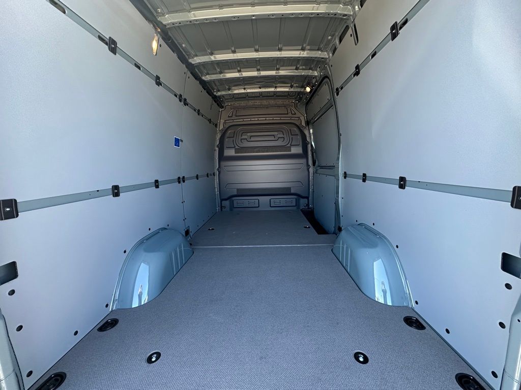 2024 Mercedes-Benz Sprinter 2500 Cargo 144 WB 22