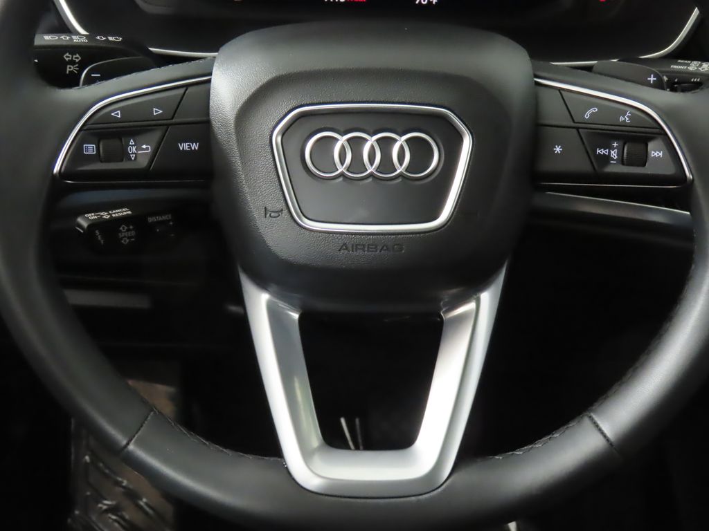 Thumbnail: 2025 Audi Q3 - 16