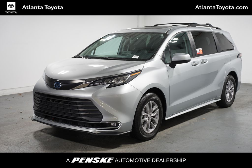 2022 Toyota Sienna XLE -
                Duluth, GA