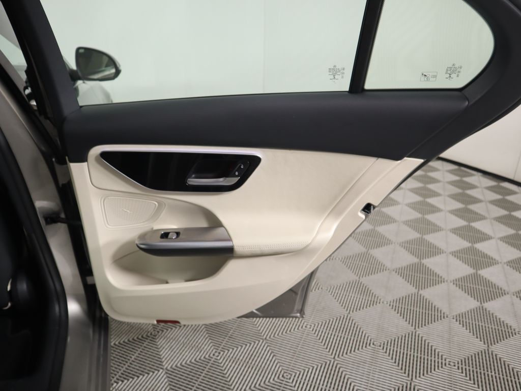 Thumbnail: 2022 Mercedes-Benz C-Class - 28