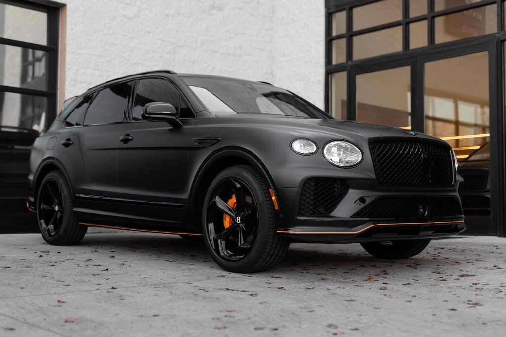 2025 Bentley Bentayga V8 S Black Edition's photo