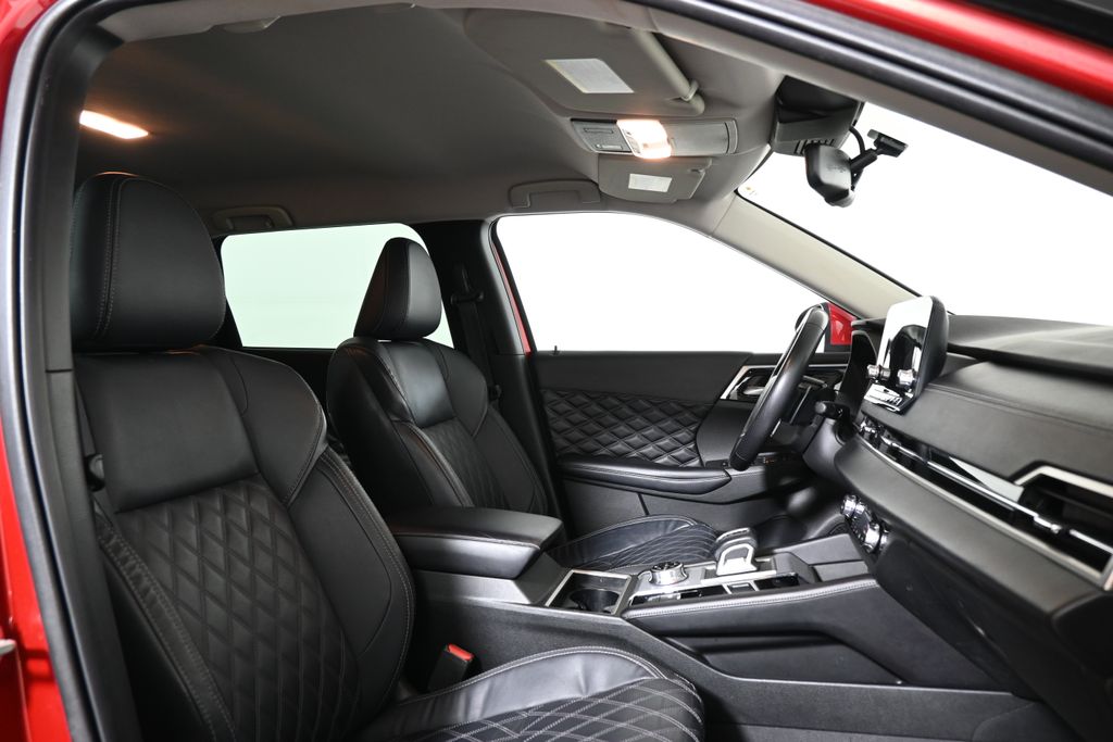 Thumbnail: 2022 Mitsubishi Outlander - 29