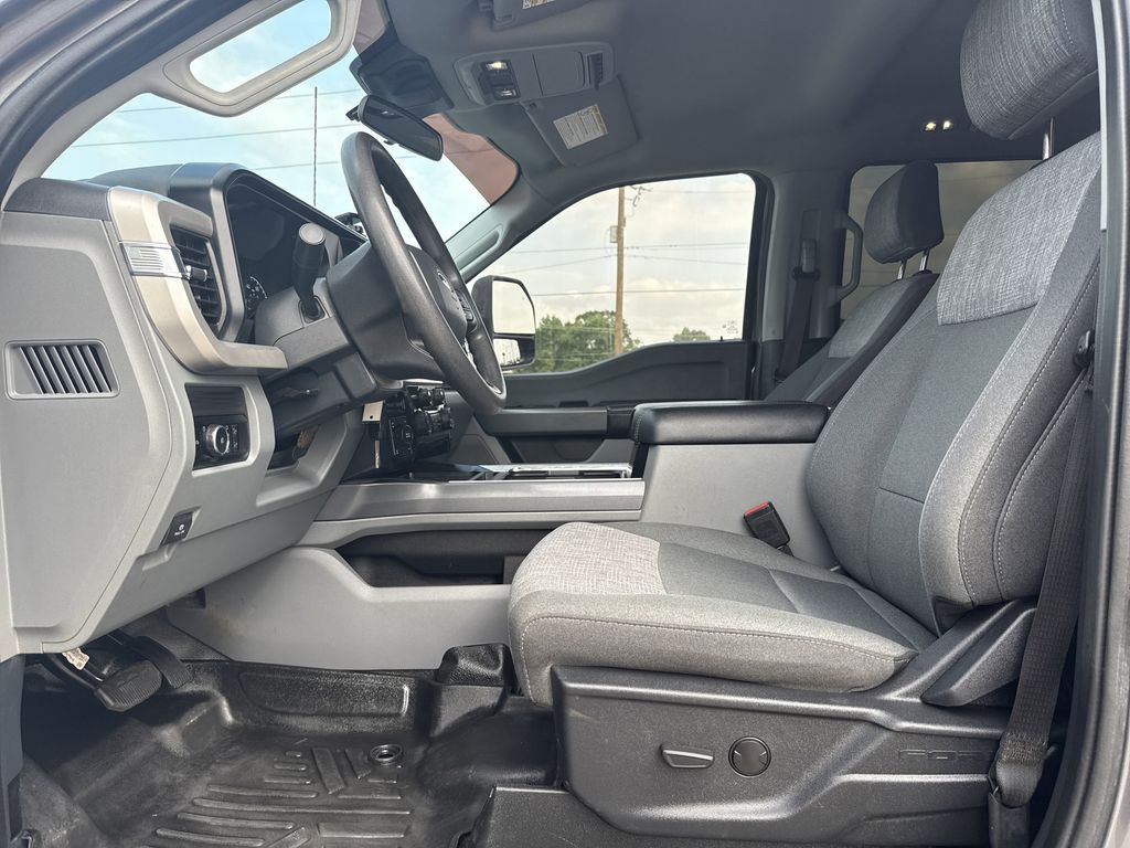 2024 Ford F-250SD XLT - 11