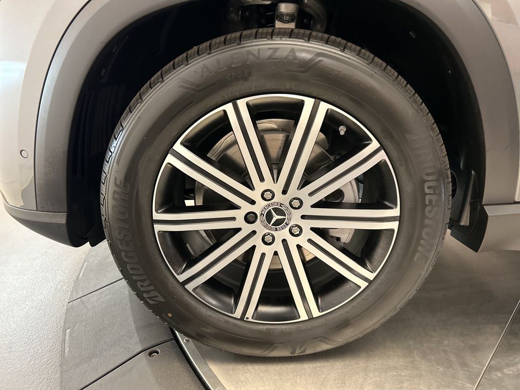 Thumbnail: 2025 Mercedes-Benz GLE - 10