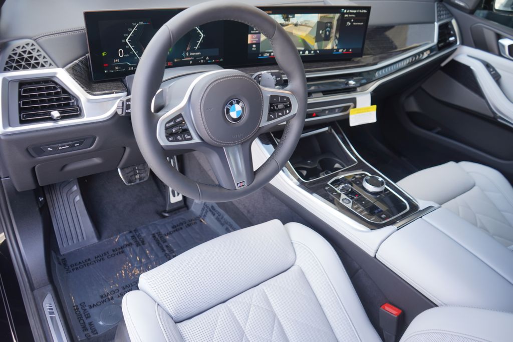 2025 BMW X5 sDrive40i 12