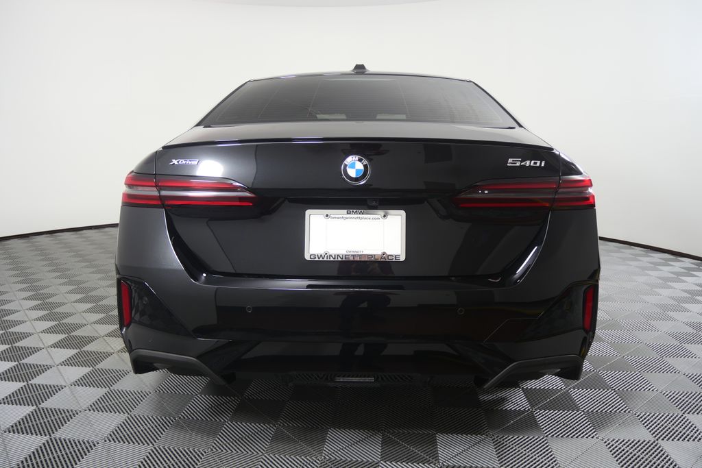 Thumbnail: 2024 BMW 5 Series - 4