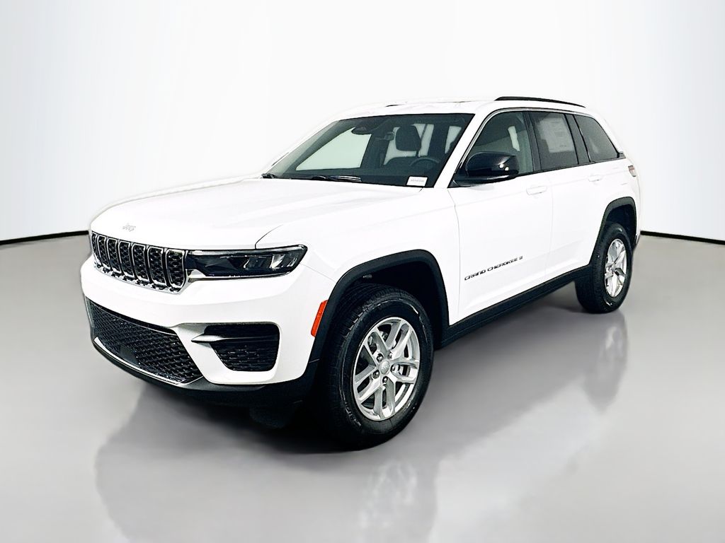 New 2025 White Jeep Laredo X image 3